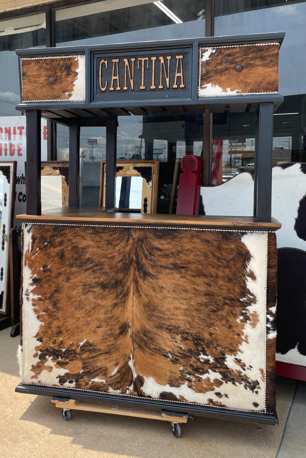 COWHIDE CANTINA BAR