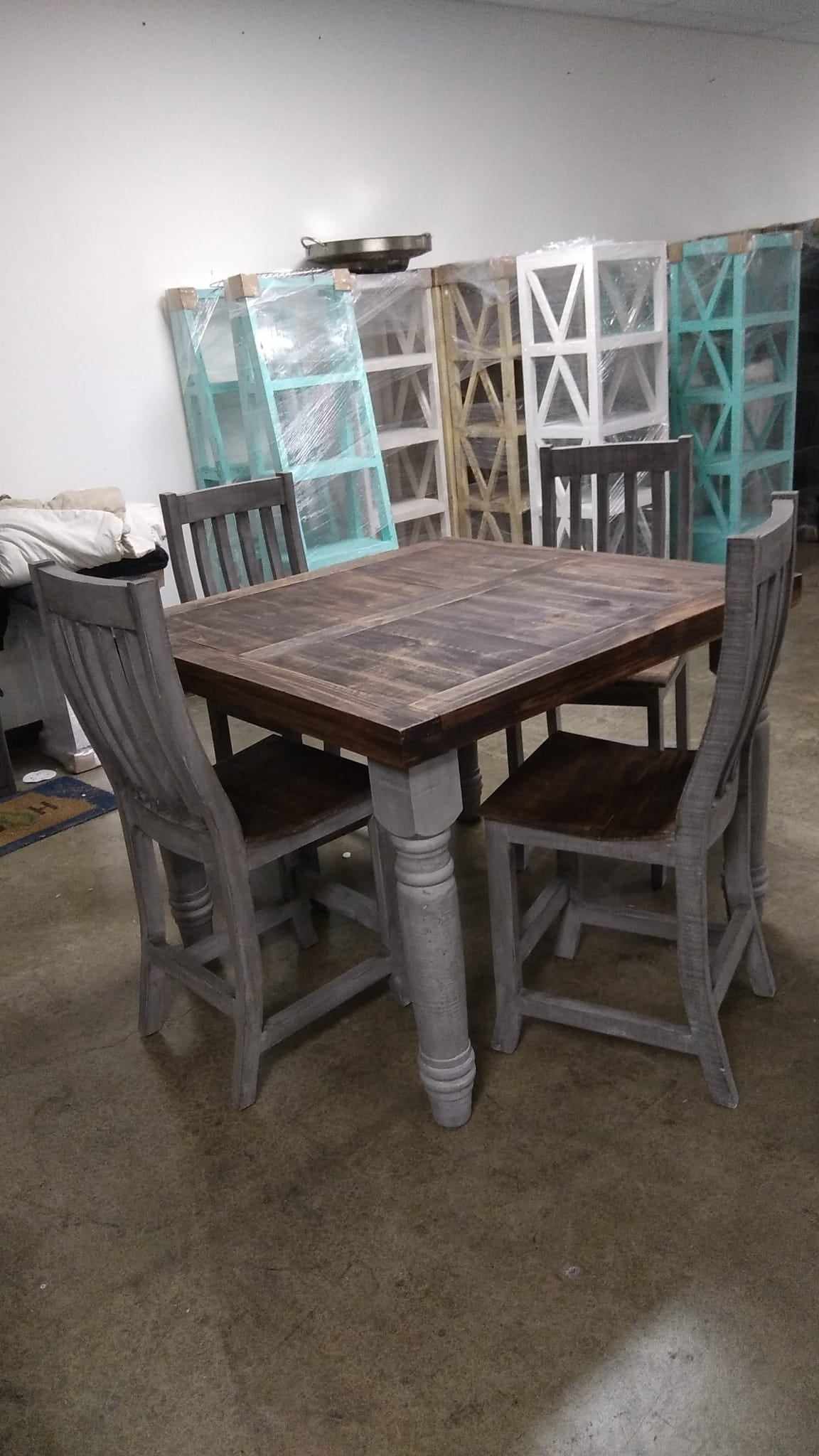 Santa Rita Table 40x40